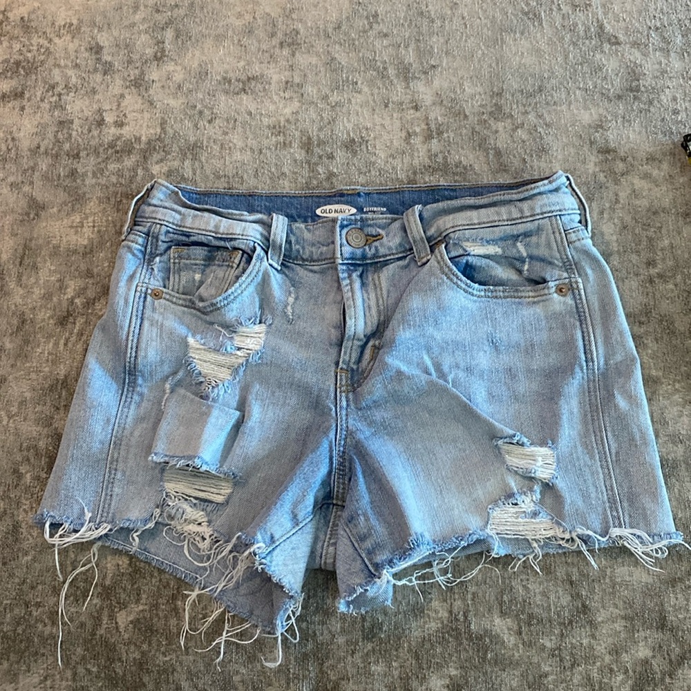 Old Navy Boyfriend Mid-Rise size 2 cutoff Jean shorts. {1058}